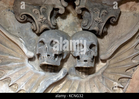 Momento Mori in der St. Wilfrid's Church, niedrige Marnham, Nottinghamshire, England, Großbritannien Stockfoto