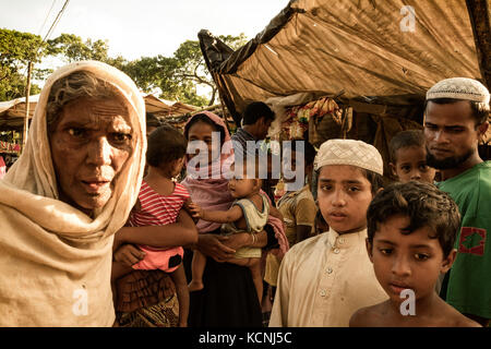 Flüchtlingskrise, Cox's Bazar, Bangladesch. Es gibt schätzungsweise 800.000 + Leute, die an der Grenze zu benachbarten Myanmar geflüchtet sind. Stockfoto