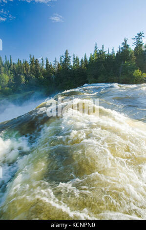 Pisew Falls, Pisew Falls Provincial Park, entlang der Grass River, Northern Manitoba, Kanada Stockfoto