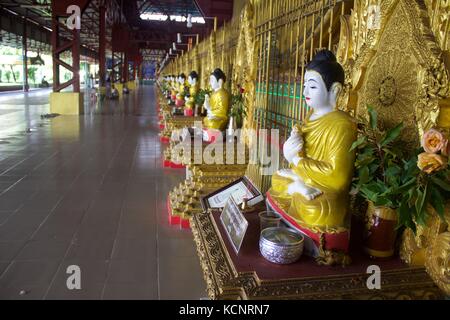 Linie der Buddha Bilder Stockfoto