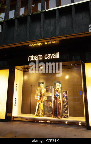 Roberto Cavalli Shop an der Sloane Street, London, UK Stockfoto