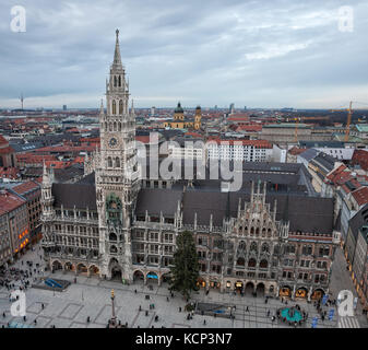 München, Deutschland - 09 Januar, 2011 - Luftbild am Marienplatz und Neues Rathaus Stockfoto