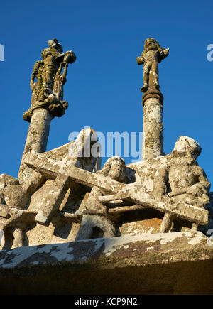 Ein Detail des Kalvarienberges von Notre Dame de Tronoen Finistere Bretagne Frankreich um 1450 Stockfoto