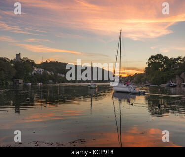 Boote auf dem Fluss Yealm, South Devon. Stockfoto