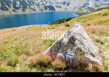 Hoher Berg in Polen. Nationalpark - Tatra. Ökologische Reserve. Bergsee. Stockfoto