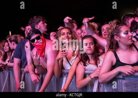 Benicassim, Spanien - Jul 14: die Masse in einem Konzert in der fib Festival am 14. Juli 2016 in Benicassim, Spanien. Stockfoto