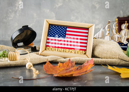 Happy Columbus day text. Konzept der USA Urlaub. Der Entdecker von Amerika. Urlaub. Stockfoto