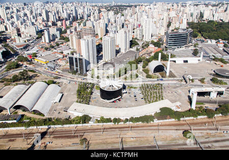 Luftaufnahme des Memorial da América Latina, in der Stadt São Paulo - Brasilien. Stockfoto