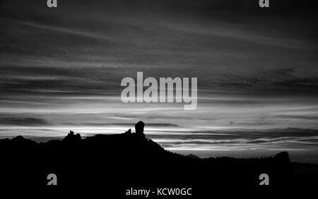 Naturpark Roque Nublo bei Sonnenuntergang, Schwarzweiß-Effekt, Kanarische Inseln Stockfoto