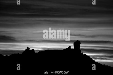 Monochromatische Sonnenuntergang, Roque Nublo, Gran Canaria, Kanarische Inseln Stockfoto