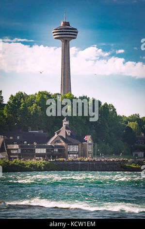 Niagara Falls, kanadische Seite, Table Rock und Aussichtsturm Stockfoto