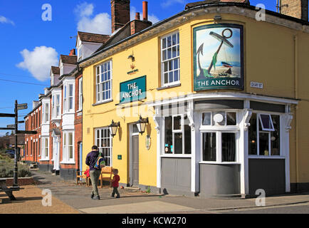 Die Anchor Pub am Kai Seite, Woodbridge, Suffolk, England, Großbritannien Stockfoto