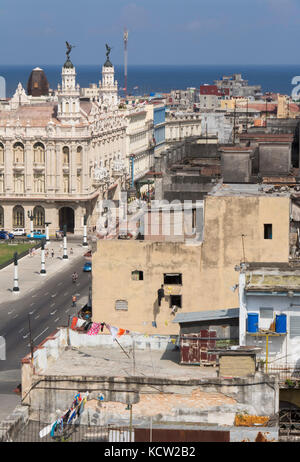 Ansicht des Gran Teatro de La Habana Alicia Alonso und dem Paseo del Prado in Havanna, Kuba Stockfoto