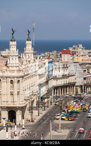 Ansicht des Gran Teatro de La Habana Alicia Alonso und dem Paseo del Prado in Havanna, Kuba Stockfoto