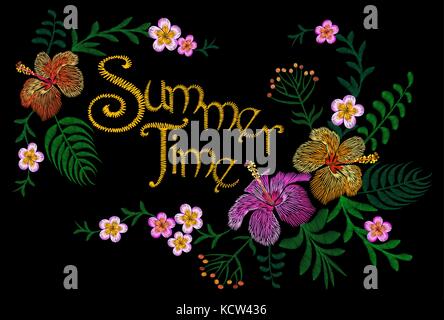 Florale Stickerei Patch. Sommer exotische tropische Blume Dekoration. mode Textil drucken. plumeria Hibiskus Hawaii Symbole. detaillierte handgezeichnete Schriftzug Vector Illustration Stock Vektor