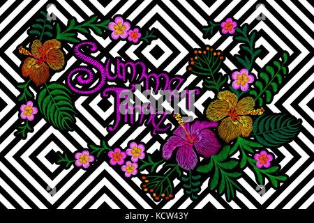 Florale Stickerei Patch. Sommer exotische tropische Blume Dekoration. mode Textil drucken. plumeria Hibiskus Hawaii Symbole. detaillierte handgezeichnete Schriftzug stripe Vector Illustration Stock Vektor