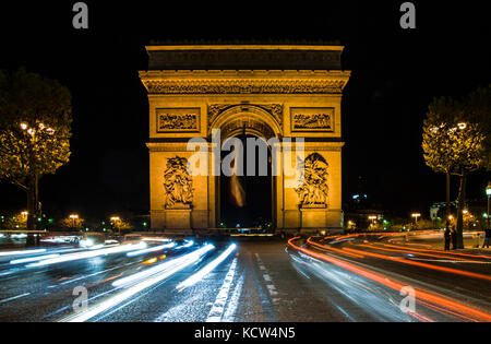 Arc de Triomphe in Paris, Frankreich. Nacht Szene Stockfoto