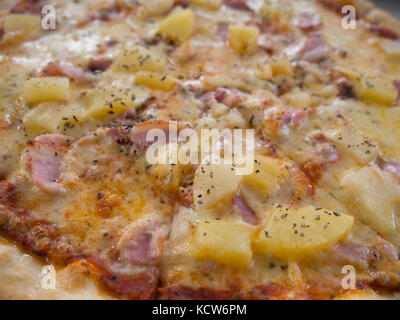 Schinken und Ananas Pizza Stockfoto