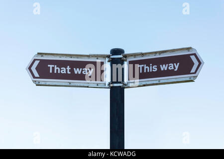 So/So anmelden Küstenweg, Folkestone, Kent, England, Vereinigtes Königreich Stockfoto