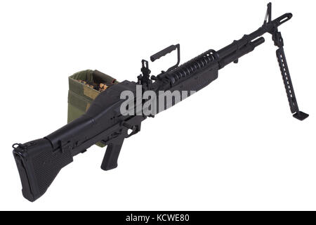 M60 Maschinengewehr mit amminition Klebeband isoliert auf weißem Stockfoto