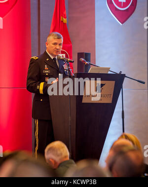 Us-Armee maj.gen.Robert dyess, stellvertretender Direktor für die US-Armee funktionen Integration Center, spricht an der kolumbianischen Armee transformation Symposium, Bogota, Kolumbien, Aug. 5, 2016. (Foto von Sgt. Brian Calhoun, 108 öffentliche Angelegenheiten det.) Stockfoto