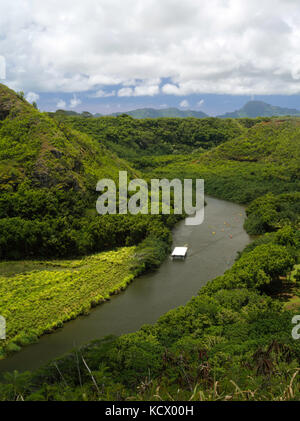 Blick auf den wailua Fluß und Leute, Kajak, in der Nähe von Lihue, Kauai, Hawaii, USA. Stockfoto