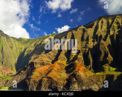 Blick auf kauai der Na Pali Küste, vom Boot genommen. Stockfoto