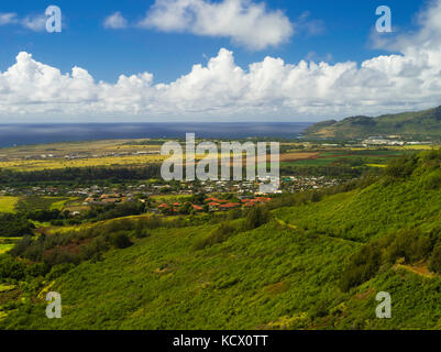 Luftaufnahme von Lihue, Kauai, an einem bewölkten Tag Hawaii. Stockfoto