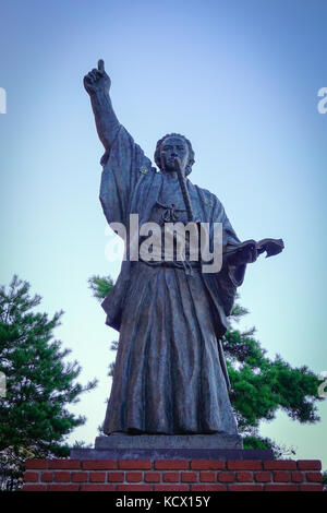 Hokkaido, Japan - Sep 30, 2017 Held Statue im Stadtpark in Hakodate, Hokkaido, Japan Hakodate ist eine Stadt und Hafen in oshima der entfernt Stockfoto