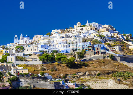 Pyrgos Kallistis Santorini, Kykladen Inseln Griechenland. Traditionelle und berühmte griechische Architektur Stockfoto