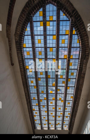 Glasfenster in der Kathedrale Basilika des Hl. Apostels Jakobus in Stettin, Provinz Vorpommern in Polen Stockfoto