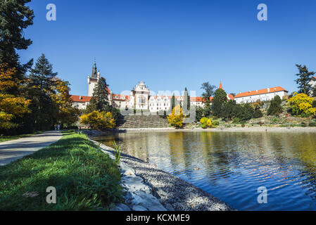 Prag, Tschechische Republik - 23 September, 2017: die Menschen besuchen pruhonice Schloss und Park. Das Schloss seine aktuelle neo-renaissance Form erhielt, die Stockfoto