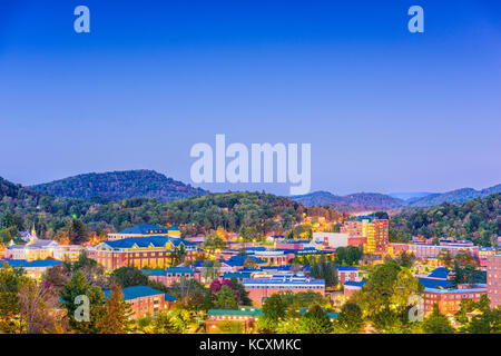 Boone, North Carolina, USA, Campus und Stadt Skyline. Stockfoto