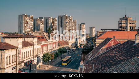 2017-08-27. Belgrad, Serbien, Balkan. architektonische Kontraste Stockfoto