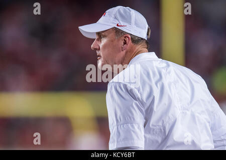 Houston, TX, USA. 7. Okt 2017. Southern Methodist Mustangs Haupttrainer Tschad Morris im zweiten Quartal eine NCAA Football Spiel zwischen der SMU Mustangs und der Universität von Houston Cougars bei tdecu Stadion in Houston, TX. Houston gewann das Spiel 35-22. Trask Smith/CSM/Alamy leben Nachrichten Stockfoto