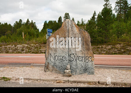 Uralte Grenze an der Grenze von Schweden und Norwegen Stockfoto