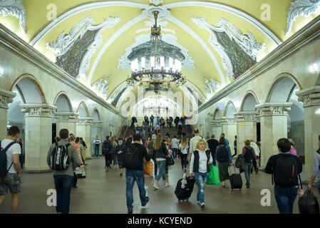 Die Station ist für seine unter dem geschäftigsten Moskau Verkehrsknotenpunkt befindet, komsomolskaja Platz, Leningradsky, jaroslawski und Ka dient festgestellt Stockfoto