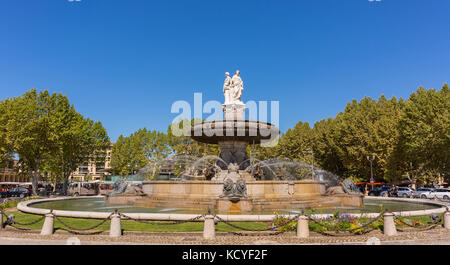 Aix-en-Provence, Frankreich - Fontaine de la Rotonde, einem historischen Brunnen, auf der Place de la Rotonde.
