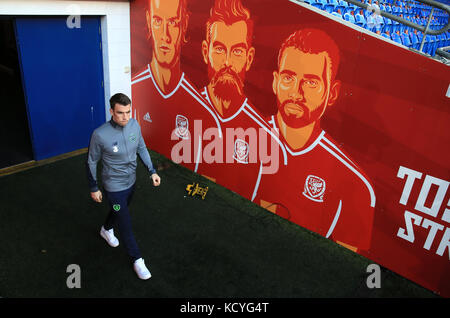 Seamus Coleman aus der Republik Irland während einer Trainingseinheit im Cardiff City Stadium, Cardiff. Stockfoto