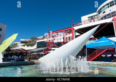 Der Brunnen vor der Lonsdale Quay Market in Nord Vancouver British Columbia Stockfoto