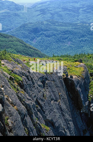 Ansicht der Acropole des Draveurs in der Hautes-Gorges-de-la-Riviere-Malbaie Nationalpark, Charlevoix Region, Québec, Kanada Stockfoto