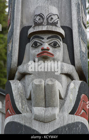 Totem Pole detail, Haida Kunst & Schmuck, Haida Gwaii, der früher als Queen Charlotte Islands, British Columbia, Kanada bekannt Stockfoto