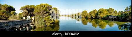 Panorama der Naturpark s'Albufera Lagune und den Eingang in der Nähe von Alcudia, Mallorca, Balearen Inseln Stockfoto