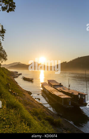 Boote auf dem Mekong, Luang Prabang, Laos Stockfoto