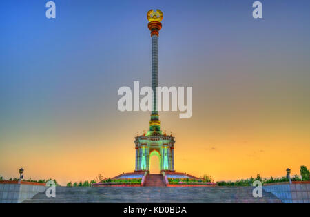 Independence Monument in Duschanbe, der Hauptstadt von Tadschikistan Stockfoto