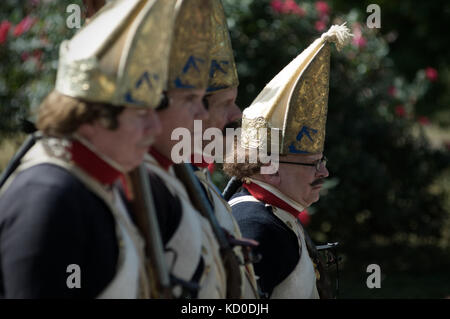 Revolutionären Krieg Re-enactors an jährlichen Schlacht von Germantown reenactment Nehmen auf dem Gelände der Cliveden, im Nordwesten Philadelphia, PA Stockfoto