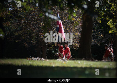 Revolutionären Krieg Re-enactors an jährlichen Schlacht von Germantown reenactment Nehmen auf dem Gelände der Cliveden, im Nordwesten Philadelphia, PA Stockfoto