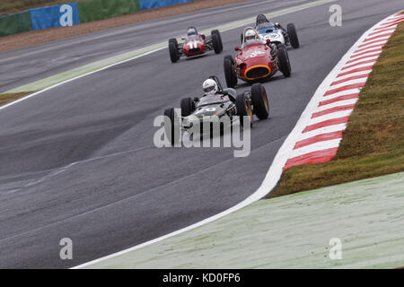 MAGNY-COURS, FRANKREICH, 2. Juli 2017 : Lotus 21 und Maserati 250F Rennen. Der erste französische historische Grand Prix findet in Magny-Cours mit viel A statt Stockfoto