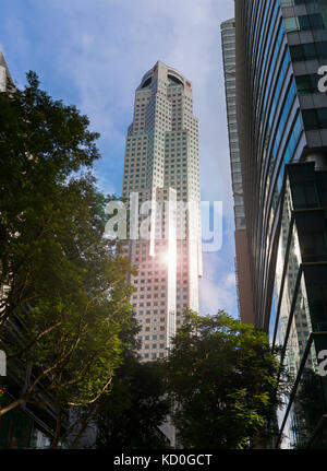 Low Angle View im Finanzviertel Wolkenkratzer, Singapur, Südostasien Stockfoto