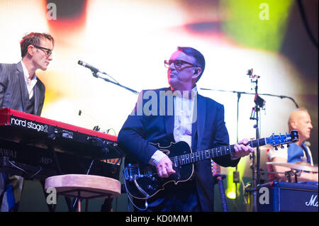 Birmingham, Großbritannien. 7. Oktober, 2017. Squeeze Play Symphony Hall als Teil ihrer "Join The Dots' Tour, Birmingham, Großbritannien. 7. Okt 2017. Credit: Ken Harrison/Alamy leben Nachrichten Stockfoto